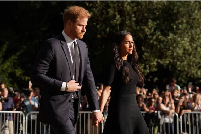 No momento, você está visualizando Harry e Meghan Barrados do Maior Casamento Real de 2026 — O Casal Que Virou “Inconvidável”
