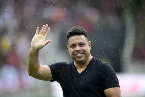 Leia mais sobre o artigo Ronaldo Fenômeno Disse Que o Brasil “Chegará Forte” na Copa — E Tem Uma Razão Muito Específica Para Acreditar Nisso