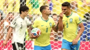 Leia mais sobre o artigo Brasil 2×1 Japão: A Virada nos Acréscimos Que Provou Por Que Resiliência de Marca Vale Mais Que Começar Bem