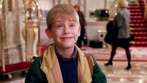 Leia mais sobre o artigo Esqueceram de Mim Foi Escrito em 9 Dias, A Neve Era Purê de Batata — e Joe Pesci Mordia Macaulay Culkin de Verdade Para Ele Ter Medo