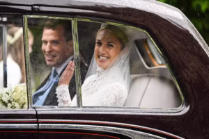 Leia mais sobre o artigo Gestão de Crise Real: Como a Família Real Britânica Lidou Com Ausências Estratégicas no Casamento de Peter Phillips