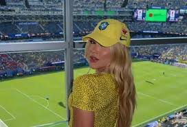 Leia mais sobre o artigo A Globo Reduziu o Espaço de Virginia na Copa e Colocou Vini Jr. em Destaque: A Diferença Entre Viralizar e Performar