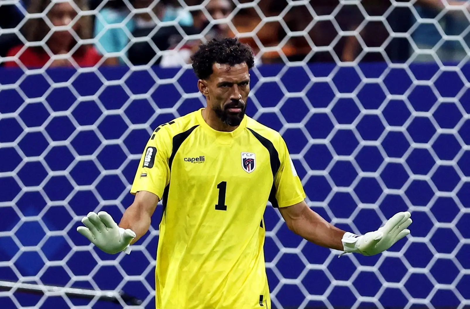 No momento, você está visualizando 5 Curiosidades Sobre “Vozinha”, o Goleiro de Cabo Verde Que Bombou na Copa — Incluindo o Nome Que Ele Quase Recebeu e a Conexão Surpreendente Com o Brasil