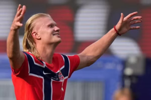 Leia mais sobre o artigo Noruega chega às quartas pela primeira vez na história por causa de uma frase do técnico durante o intervalo de hidratação
