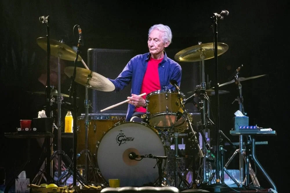 No momento, você está visualizando Rolling Stones incluem faixa gravada com Charlie Watts antes de sua morte em novo álbum: a lição sobre manter viva a contribuição de quem já não está mais presente